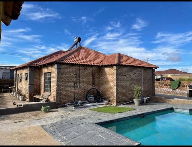 BUSINESS FOR SALE IN MANKWENG